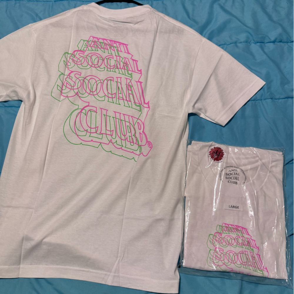 Large Anti social social club tee